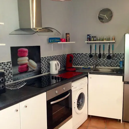 Apartment Le Petit Nid Des Arenes Béziers